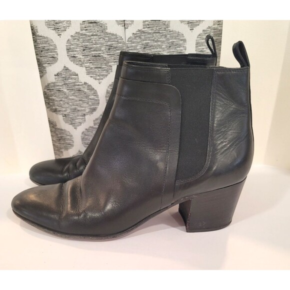 Vince Camuto Leather Ankle Boots Women Size 8.5 M Heel Round Toe Slip On - Picture 1 of 16